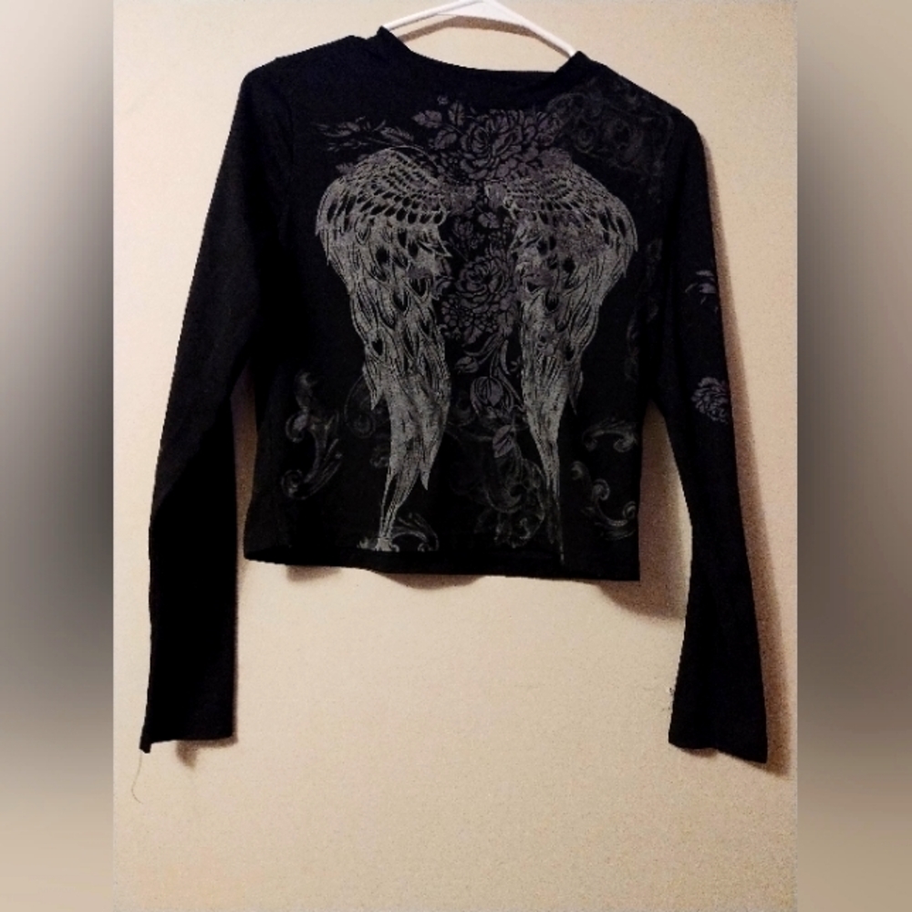 Black long sleeve crop top